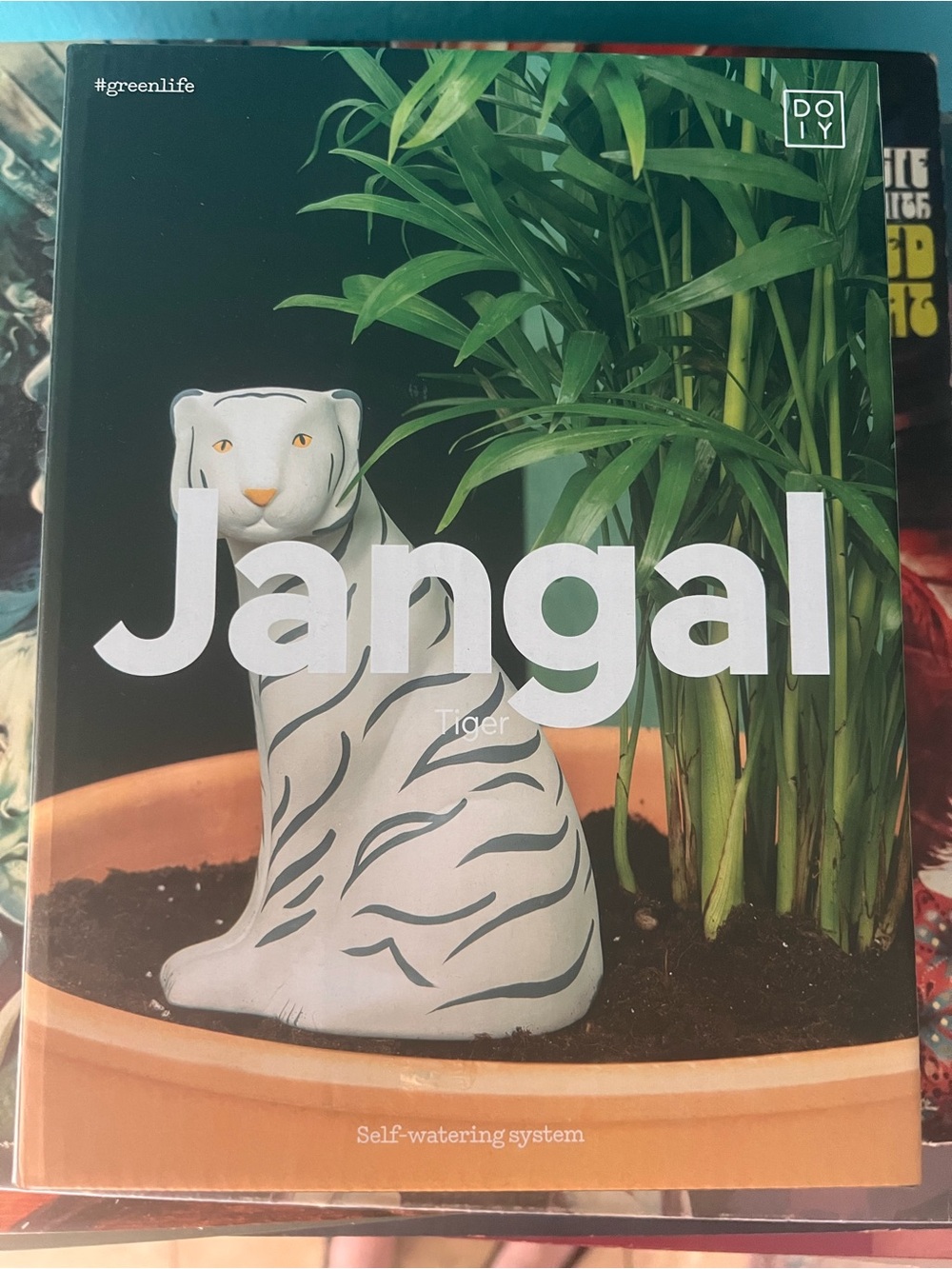 NIB Jangal White Leopard Self-Watering System - Porcelain